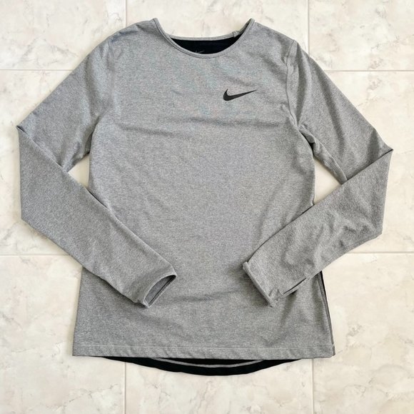 Nike Athletic Thumb Holes Long Sleeve Tee Shirt Girls XL Sporty Breathable - Picture 1 of 5